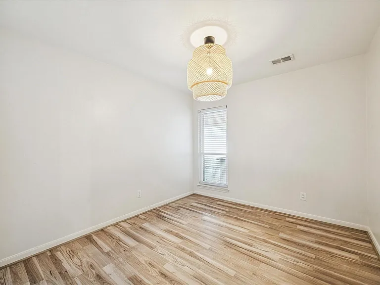 2127 Blue Willow Dr — Photo 23