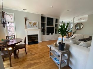 1640 W Diversey Pkwy APT 2, Chicago, IL 60614