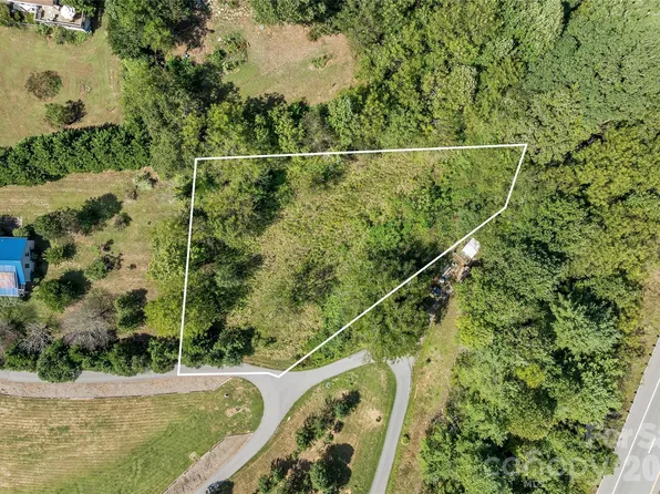 9999 Clayton Dr #2, Weaverville, NC 28787