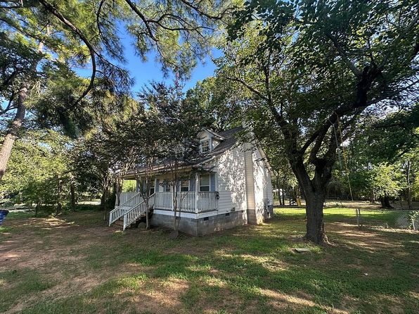300 Bowden Cir