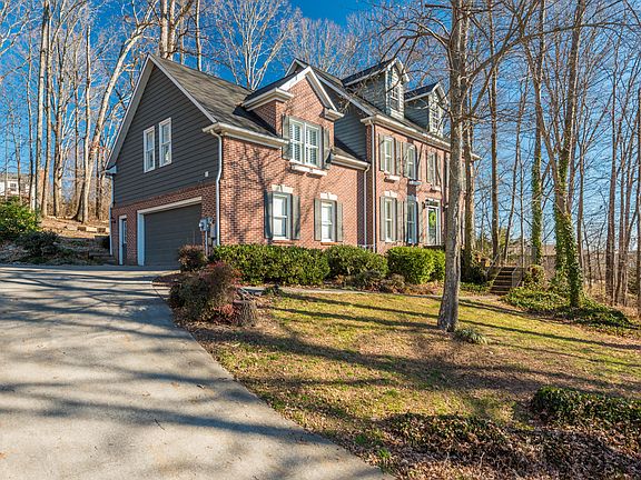 3rd image of 1301 Judy Reagan Ln