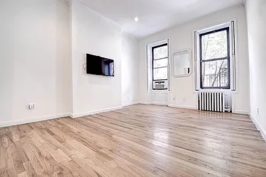 Rented by Urbane Brokerage