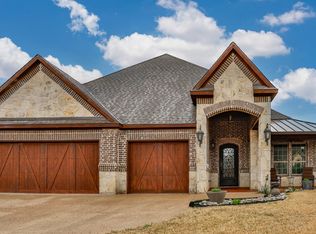 719 La Paloma Rd, Sanger, TX 76266