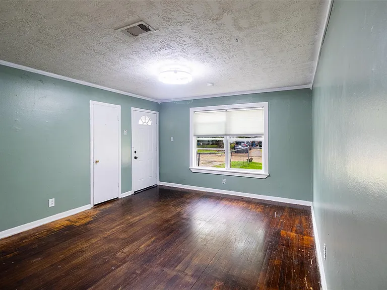 809 Norell St — Photo 3