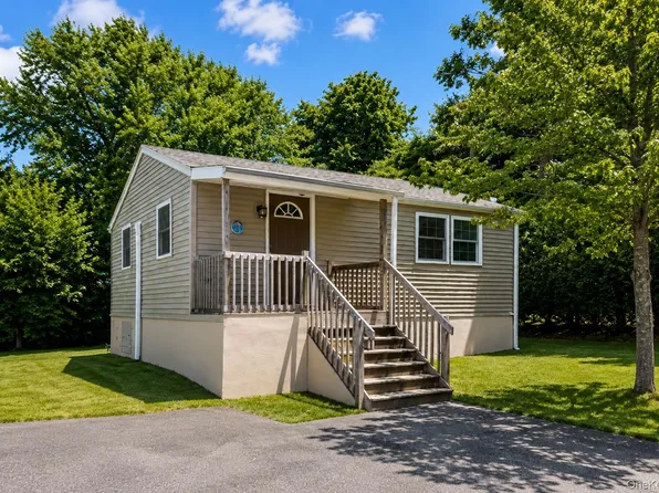 790 Sergeant Palmateer Way, Wappingers Falls, NY 12590