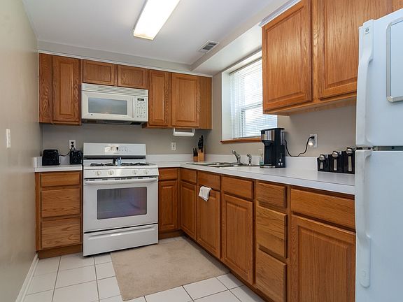 2nd image of 918/920 N Washington Ave