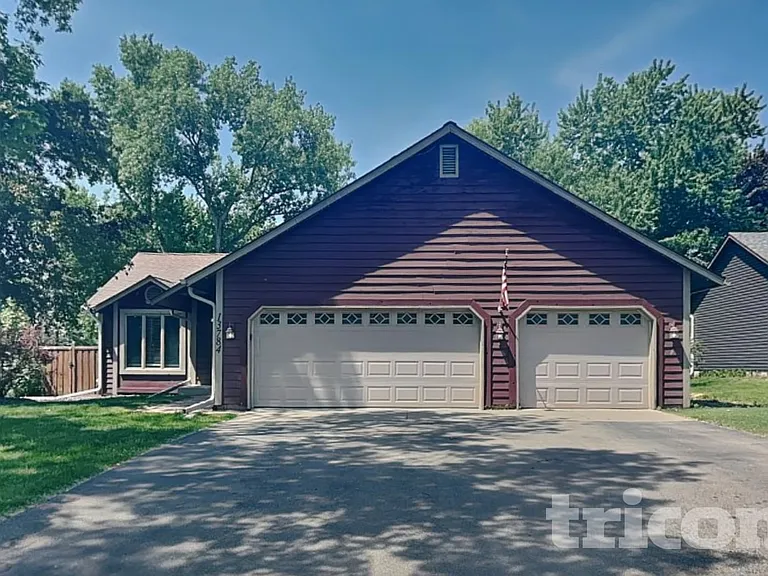 13784 Yosemite Ave S — Photo 1