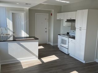 4 Monroe St #A, Branford, CT 06405