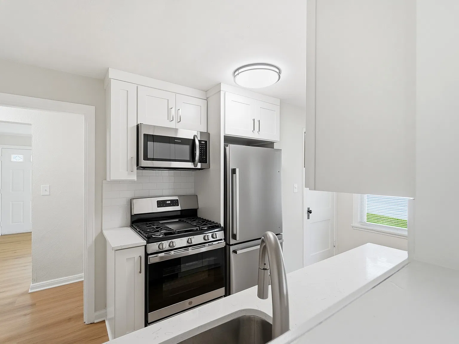 4 bed, 1425 sqft, $2,400 — Photo 4