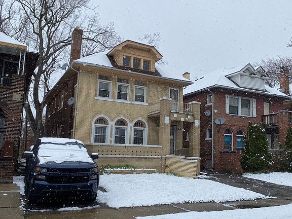 3rd image of 3008-3010 Cortland Ave
