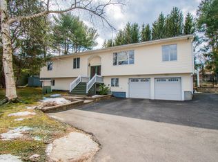 84 Kimberly Ln, Cranston, RI 02921