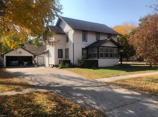 29 3rd St N, Humboldt, IA 50548