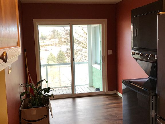 5th image of 310 SE Dilke St #B
