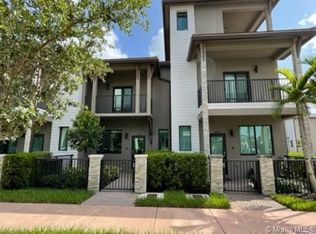 4909 NW 83rd Path, Doral, FL 33166