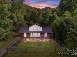 223 Smith Cove Rd, Candler, NC 28715