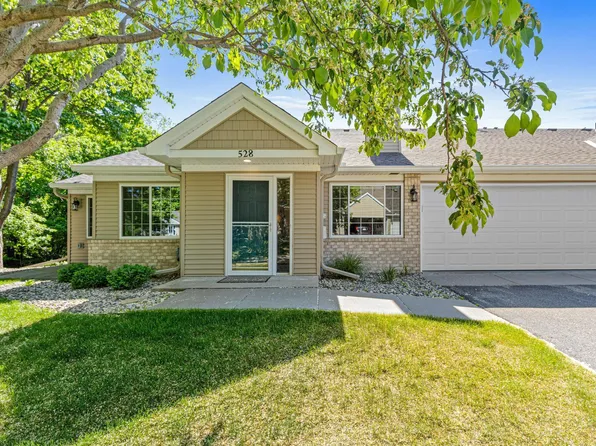 528 Mission Hills Dr, Chanhassen, MN 55317