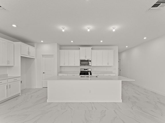 3rd image of 10198 SW Adelaide Terrace