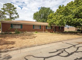 210 Ables St, Granbury, TX 76048