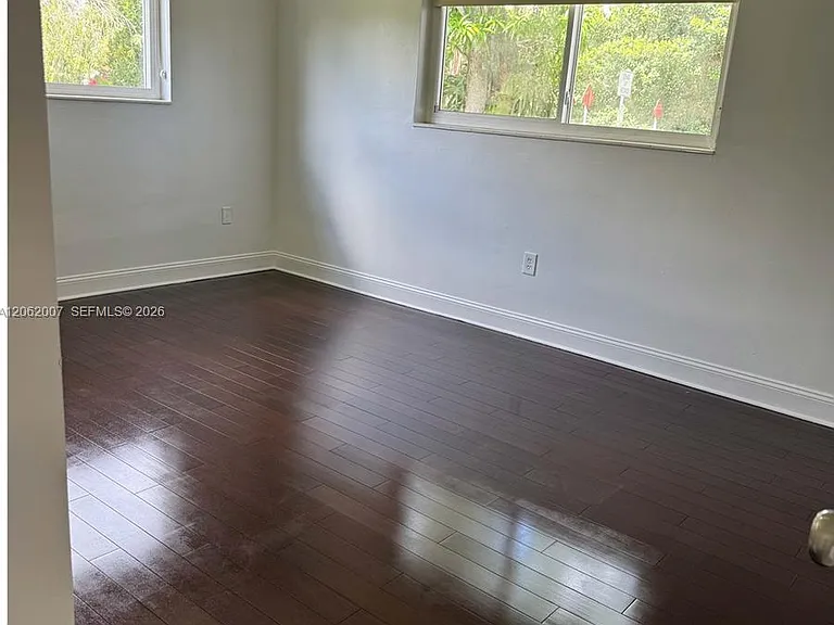 5320 SW 89th Ave — Photo 12