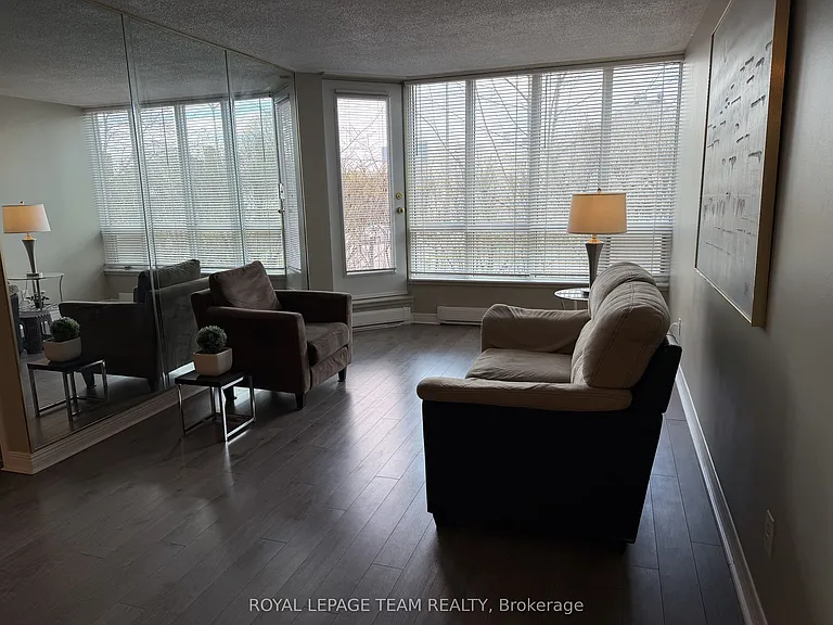 550 Cambridge St S #102 — Photo 22