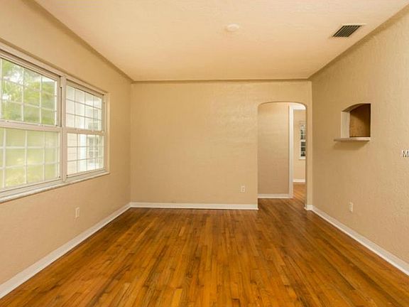 4th image of 230 33rd Ave N