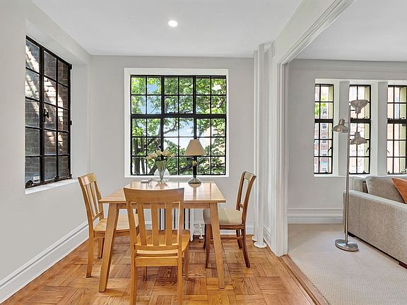 5th image of 116 Pinehurst Ave APT L32