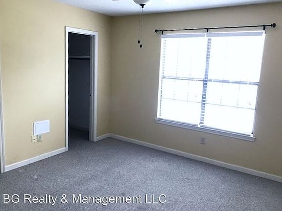 4th image of 105 Williamsburg Cir #D