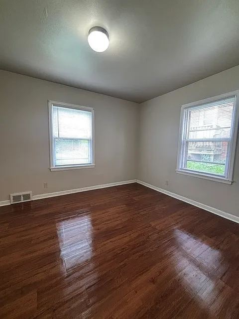 1 bed, 750 sqft, $1,000 — Photo 4