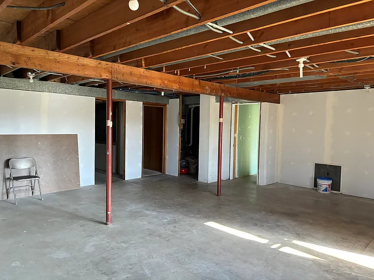 3424 Silver Lake Rd — Photo 3