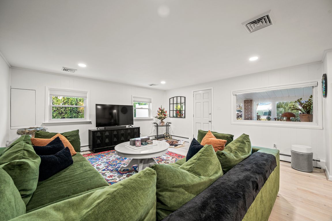 next background image