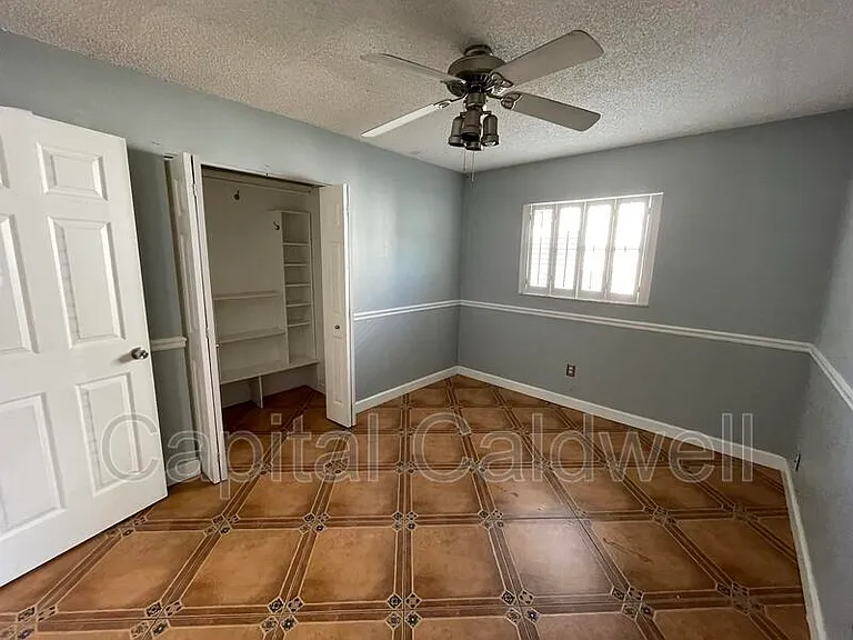 12813 Starling Dr — Photo 30
