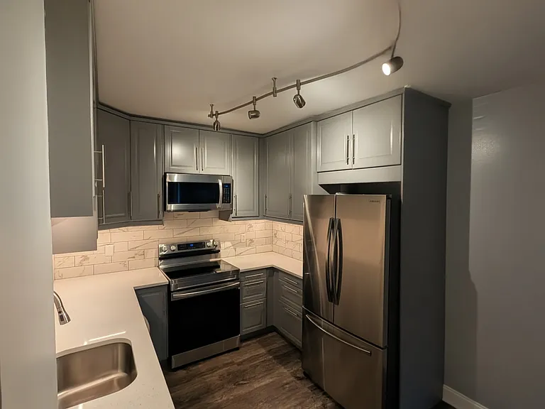 421 Foreland St #2 — Photo 7