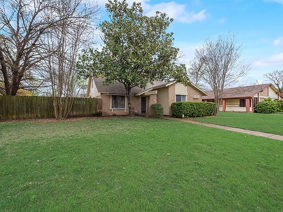 2nd image of 3104 Raintree Dr