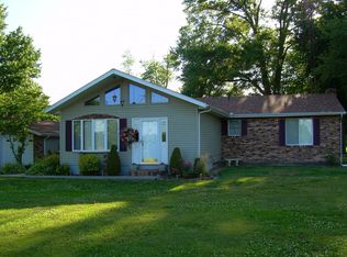 7841 City Lake Rd, Du Quoin, IL 62832