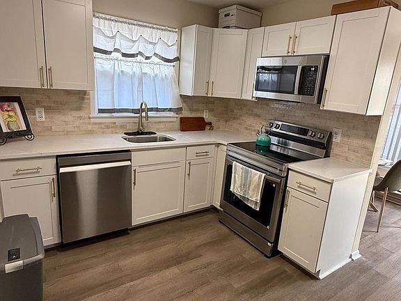 5th image of 43 Magnolia Rd