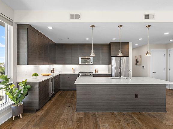 3rd image of 502 Palisade Ave Unit 602