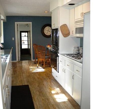 2nd image of 529 Westbourne Dr