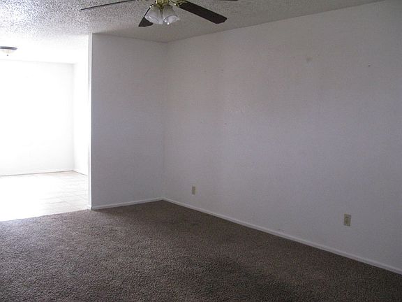 3rd image of 202 SE Avenue A