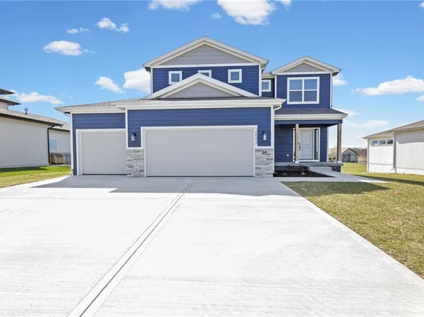 18593 W 193rd St, Spring Hill, KS 66083