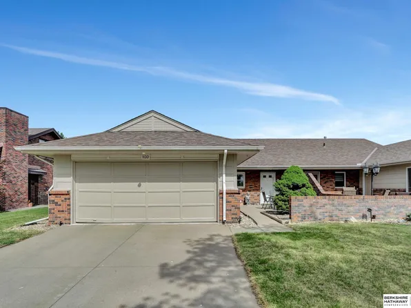 1130 Rockhurst Dr, Lincoln, NE 68510