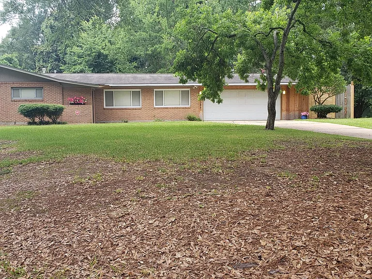 Kimwood Dr — Photo 4
