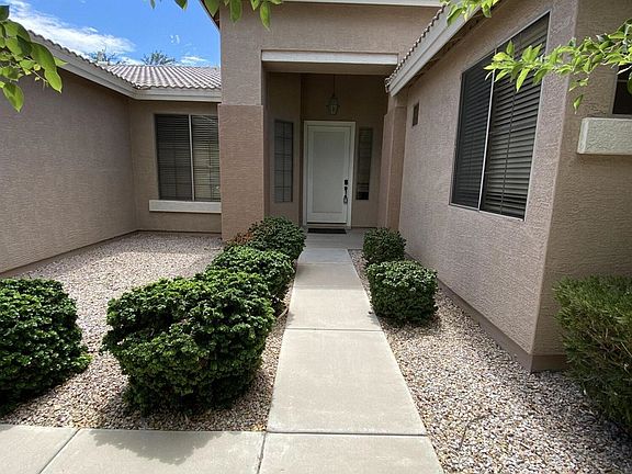 2nd image of 2093 W Spruce Dr
