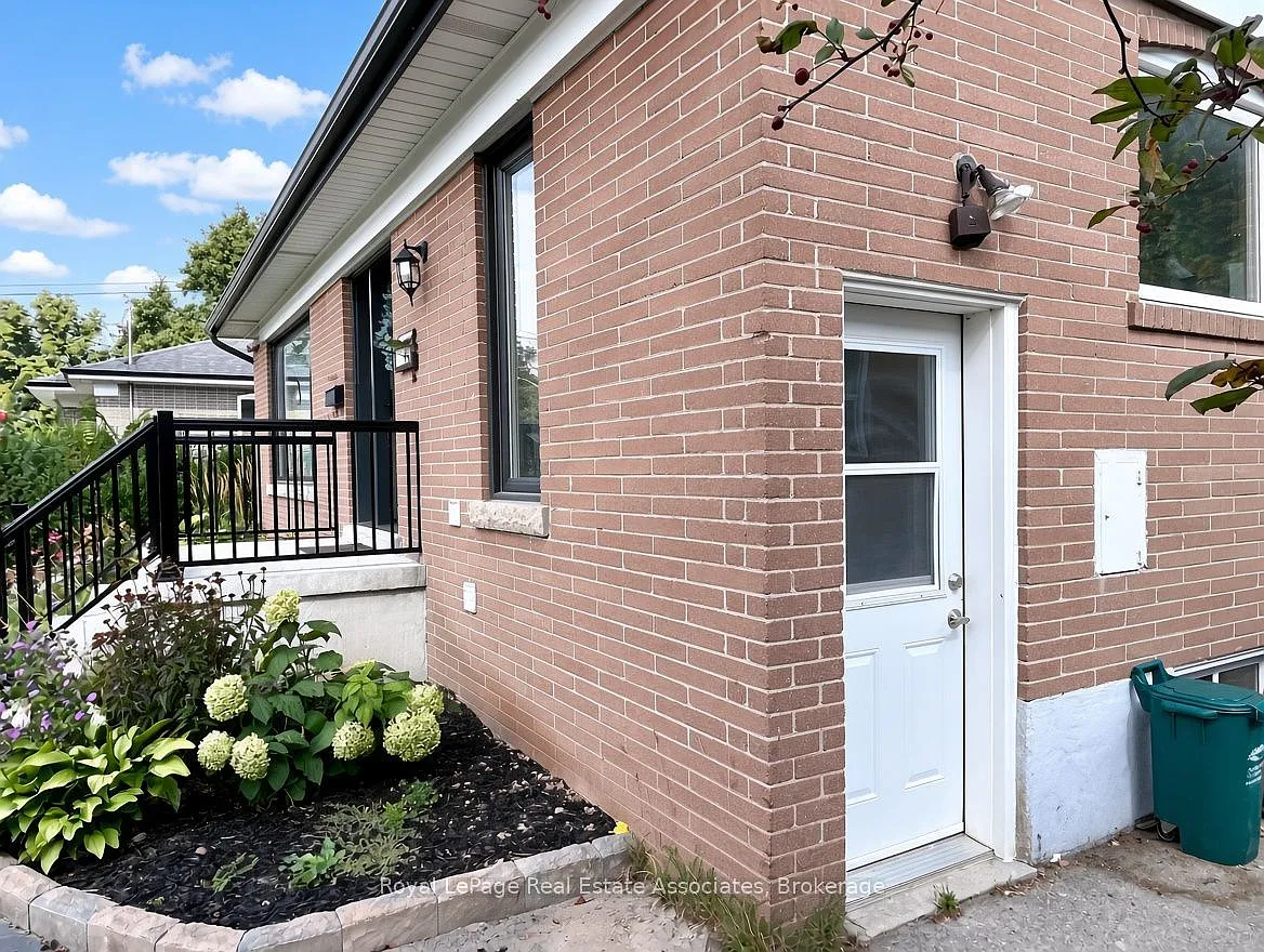 2 bed, $1,900 — Photo 2