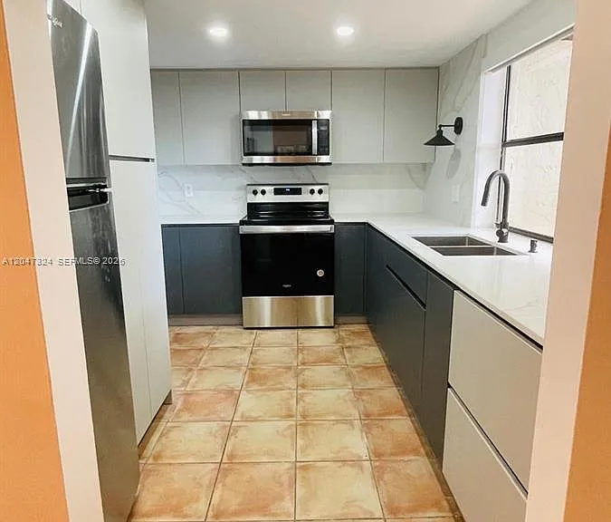 15210 SW 48th Ter #G-83 — Photo 8