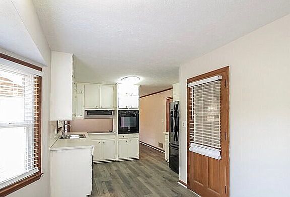 5th image of 2069 Rockdale Cir