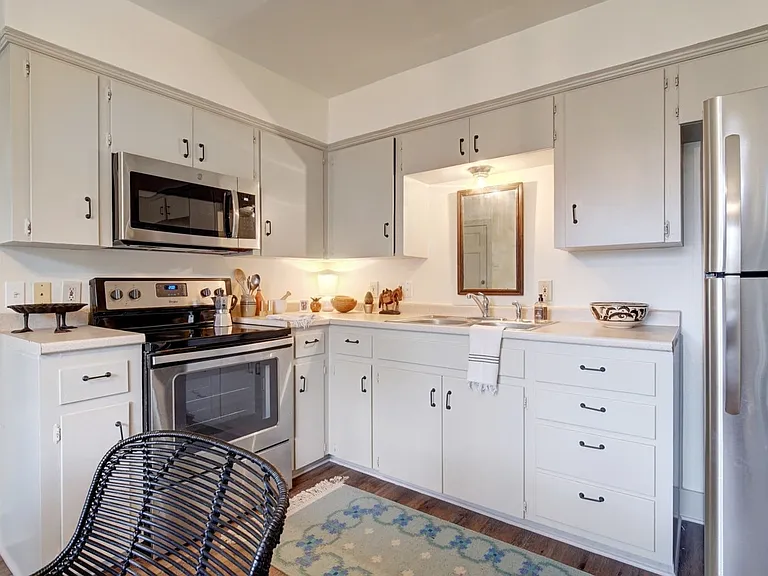 5609 Woodrow Ave #203 — Photo 8