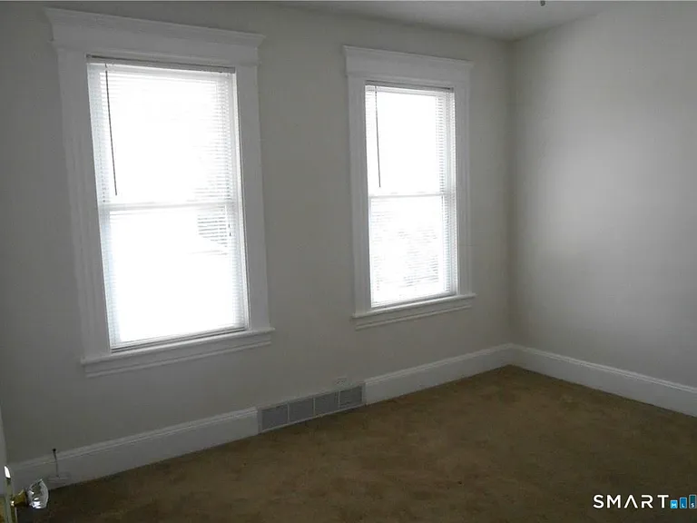 166 Booth St — Photo 11