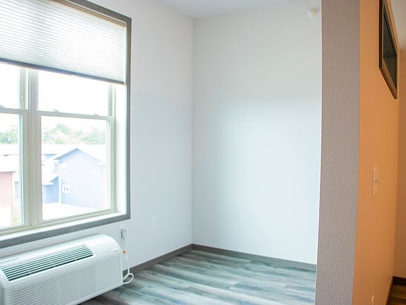 3rd image of 2460 Golf Rd #206