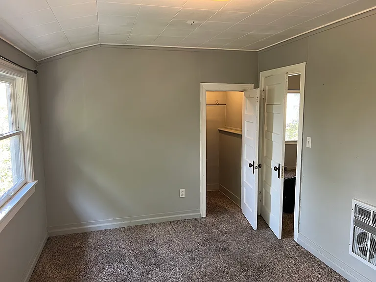 1102 W Sharp Ave #3 — Photo 6