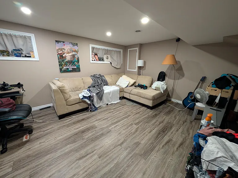697 Collins Bay Rd #HOUSE — Photo 9